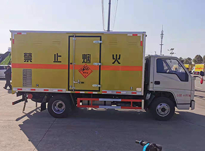 象山爆破器材运输车工人安全操作规范与智能技术保障